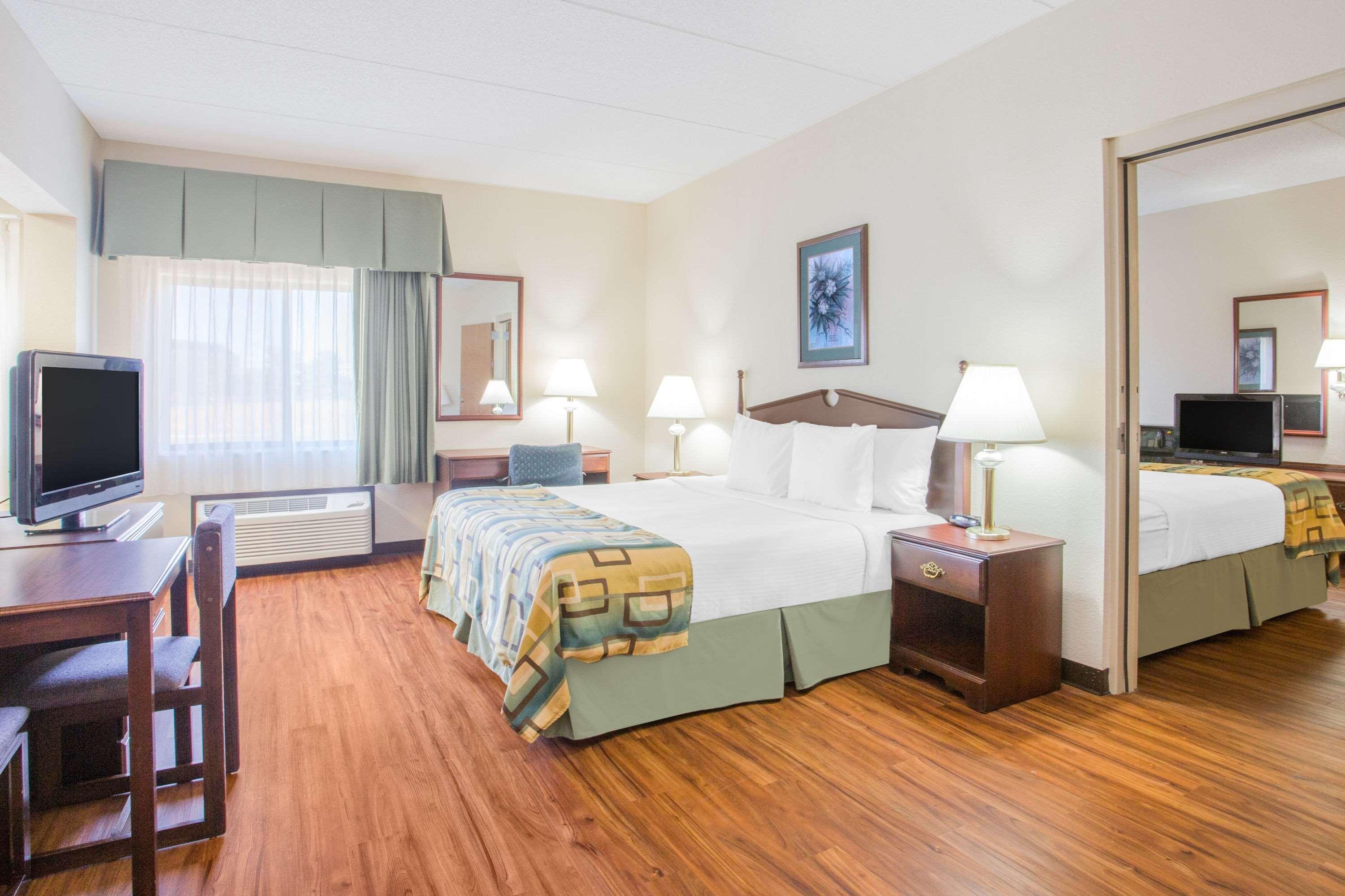 Baymont By Wyndham Corbin Hotel Buitenkant foto