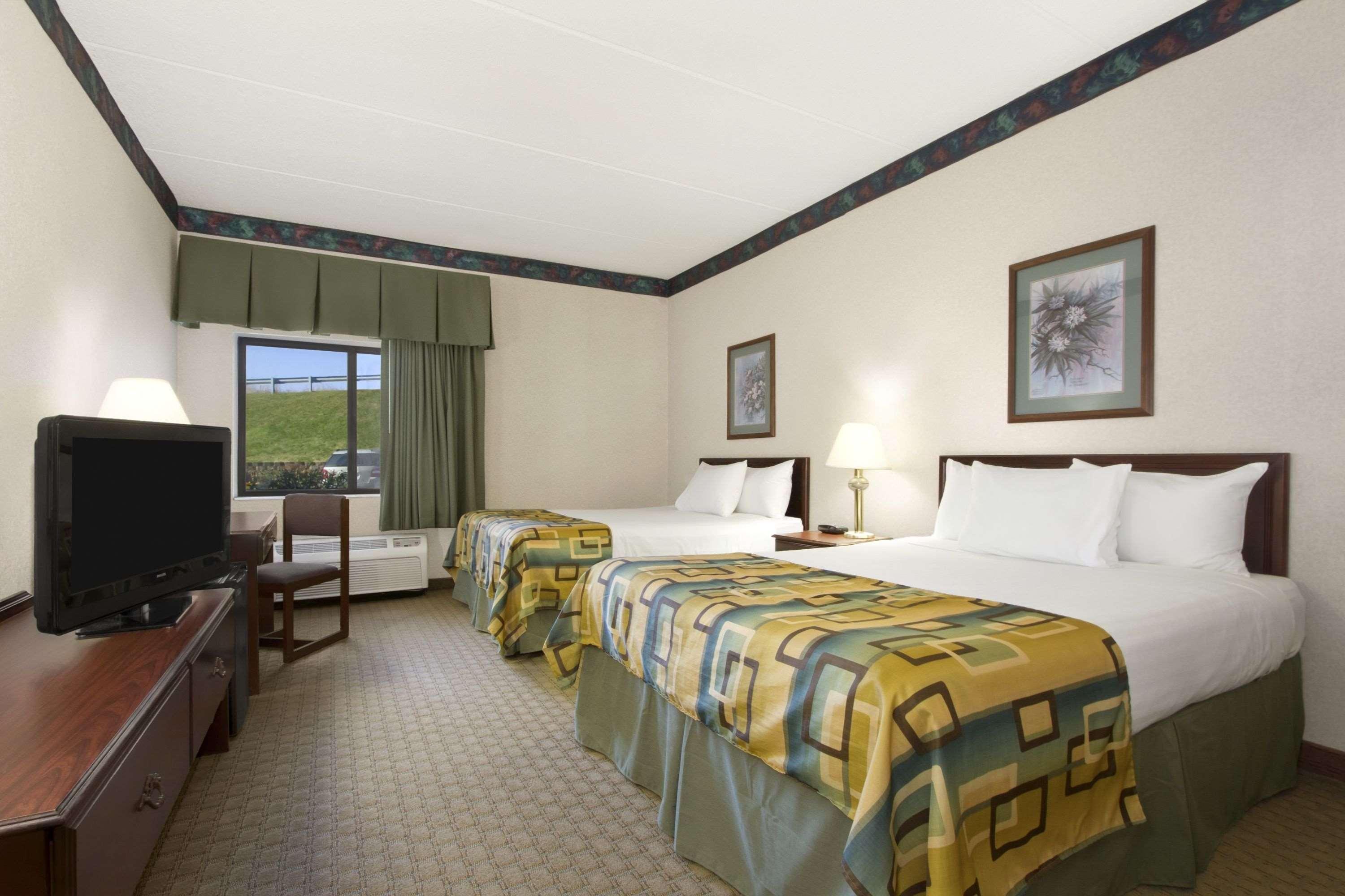 Baymont By Wyndham Corbin Hotel Buitenkant foto